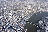 Szeged, town, city, winter, wintry, snow, snowy, freeze, cold, ice, iced, aerials, air photographs, city center, Tisza, river, wharf, Bertalan bridge, bridge of downtown, water house, floating house, museum, theatre, Szechenyi square, square, central, downtown, landscape, line of houses, street, streets, car, road, cars, building, buildings, critter, haze, steam, vapor, roads, ways, avenue, boulevard, park, garden, environment, ambience, everyday life, at home, countryside, aldermanry, plan, air, aerial, air photograph, air photo, tower, CD 0029, Kiss Lszl, Lszl Kiss