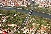 Szeged, air photograph, air photo, town, city, upwards, of birds eye view, road, roads, ways, building estate, housing estate, , Felsovaros, Tisza, river, riverside, crossroad, Felso Tisza bank, house, houses, panel concrete house, tree, trees, green belt, forest, square, playground, mansions, multy-storey house, apartment house, block of flats, owner-occupied block, bridge, new bridge, Bertalan, Ujszeged, garden city, garden suburb, free beach, ship, water house, floating house, inner port, boat, floodplain, flood-basin, bank, bund, embankment, 2007, CD 0042, Kiss Lszl, Lszl Kiss