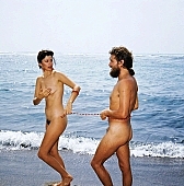 63, Hawaii, freik�rperkultur, nudist couple, nudist pair, Honokohau, Kona, fkk, naked, stripped, naturist couple, naturist, holidays, nudist, love, on holiday, recreation, relaxation, repose, rest, game, beach, coast, nudism, naturism, attitude, pose, posture, heat-wave, thunderclouds, they are walking, bay, gulf, summer, man, woman, bath, bathe, bathing, water, 1990, CD 0106