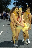San Francisco, naturists, yellow painting, body painting, running, ING Bay to breakers, naturist participiant, naturist group, naturist programme, women, gents, men, naked, stripped, programme, every year, above age limit, special feeling, Gviulan, nude runner, chirpy, to splurge, CD 0072