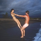 naked, stripped, naturist, nudist, fkk, INF, Queen s bath, balance, poise, Honokohau, dark, naturist pair, family, summer, recreation, relaxation, repose, rest, unclad, sea, billows, deep, physical exercise, gymnastics, cloud, clouds, sand, evening, bath, bath, sunset, nightfall, plant, woman, pair, man, friend, water, people, game, CD 0070
