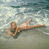 naked, stripped, beauty, beautiful, pretty, attitude, pose, nude, nudity, Honokohau, Kona, Hawaii, island, nudism, waterfront, woman, unclad, nudist, naturist, bay, gulf, to froth, peninsula, water-front, sea, billows, deep, waves, naturism, beach, dame, lady, girl, young, coast, bathe, bathing, to sun oneself, to sun, to sunbathe, CD 0087