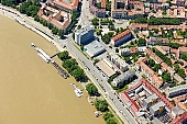 Szeged, town, city, aerials, air photographs, city center, Tisza, inundation, flood, fair Tisza, downtown, house, houses, line of houses, street, streets, car, road, cars, building, buildings, critter, haze, steam, vapor, roads, ways, park, green, garden, environment, ambience, neighbor, neighborhood, everyday life, at home, countryside, aldermanry, plan, air, aerial, air photograph, air photo, tower, Novotel Hotel, Novotel, hotel, Young house, ship, mole, port, dock, Pick Ltd, wharf, Tisza Lajos circuit, Upper Tisza-part, coast, upper, CD 0029, Kiss L�szl�, L�szl� Kiss
