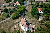 Ofolddeak, Hungary, Csongrad county, church, belfry, water-jump, archaeology, archeology, excavation, castle, fortification, fortress, post, stronghold, roman catholic, air photograph, air photo, shooting, history, past, last, bygone, investigation, religion, persuasion, air photos, air, aerial, believe, village, field, plow, agriculture, husbandry, houses, garden, road, Kiss László, László Kiss