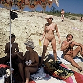 Xotinim fohisha, suratlarda sikishadi.