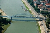 Szeged, Tisza, Tisza river, bridge, bridge of downtown, landscape, city center, birds eye view, Roosevelt square, theather building, air photograph, air photo, aerial, pier, wharf, museum garden, building, buildings, summer, sunlight, river, fair Tisza, port, dock, blond, Ujszeged, riverside, arc of a circle, arc, constuction, CD 0029, Kiss Lszl, Lszl Kiss